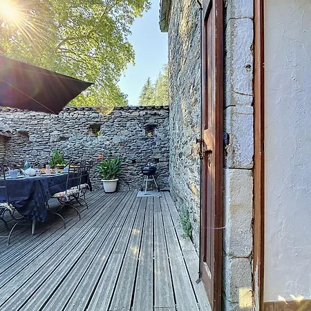 Appartement Chateau De La Favede By Interhome